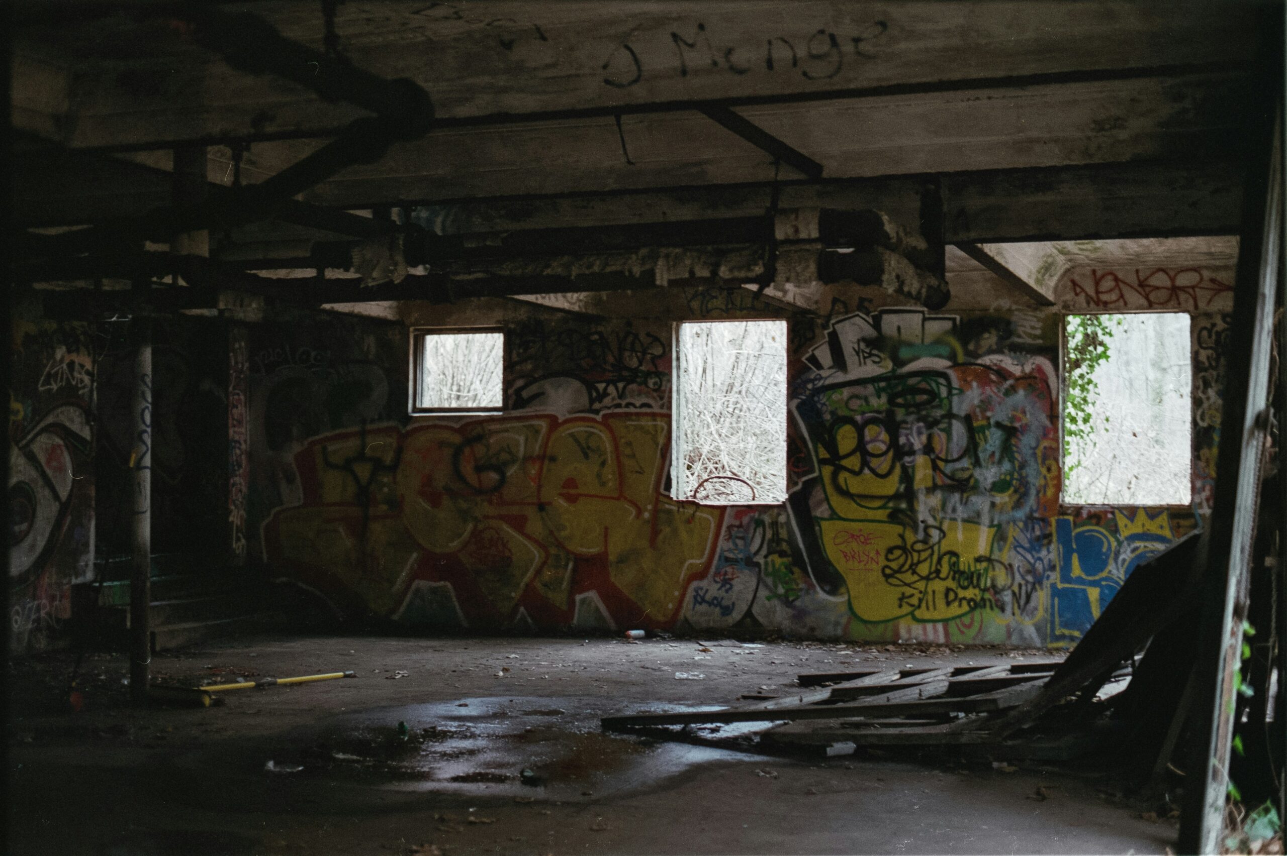 Sprzątanie i&nbsp;dezynfekcja pustostanów, melin, squatów